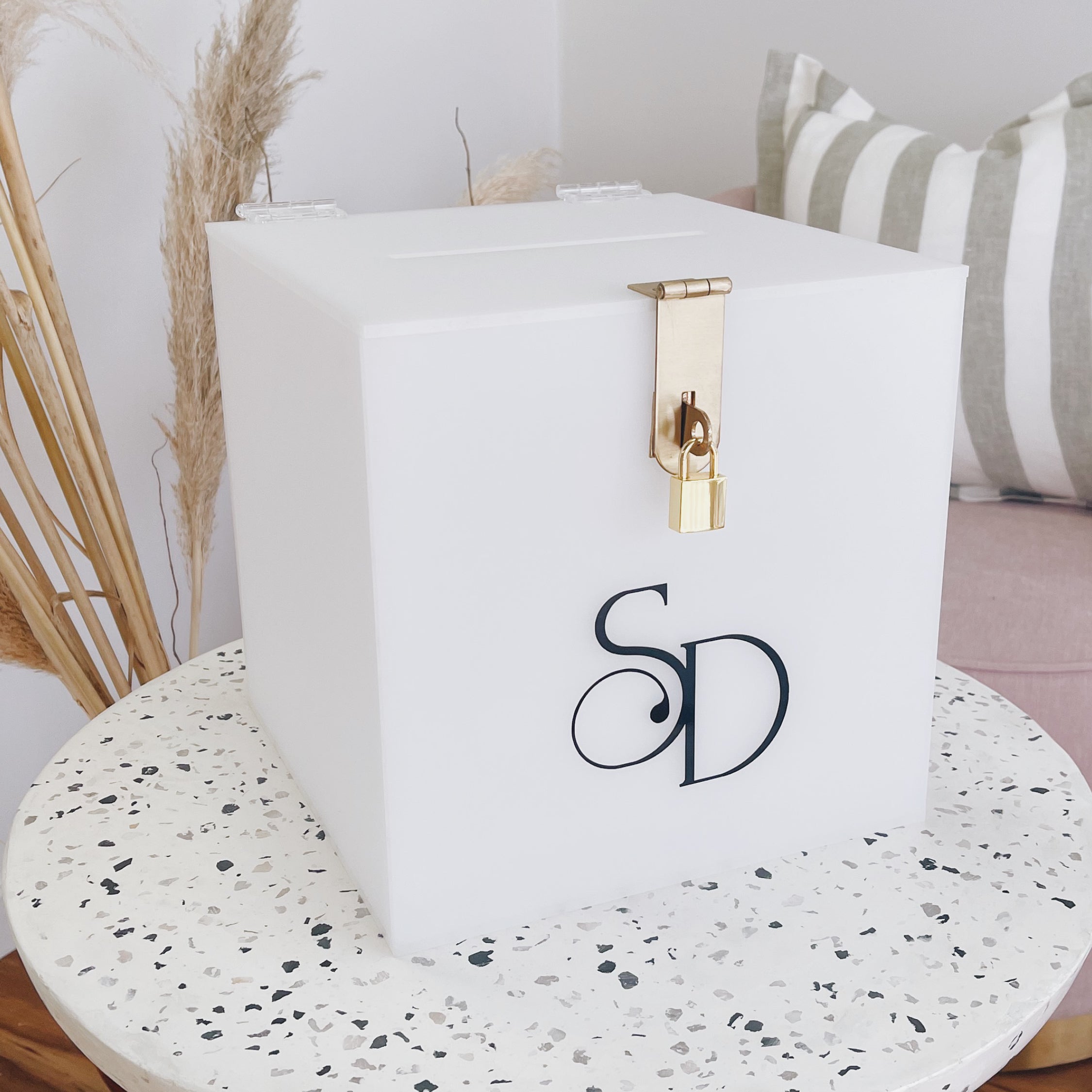 Acrylic Wishing Well - White Frost