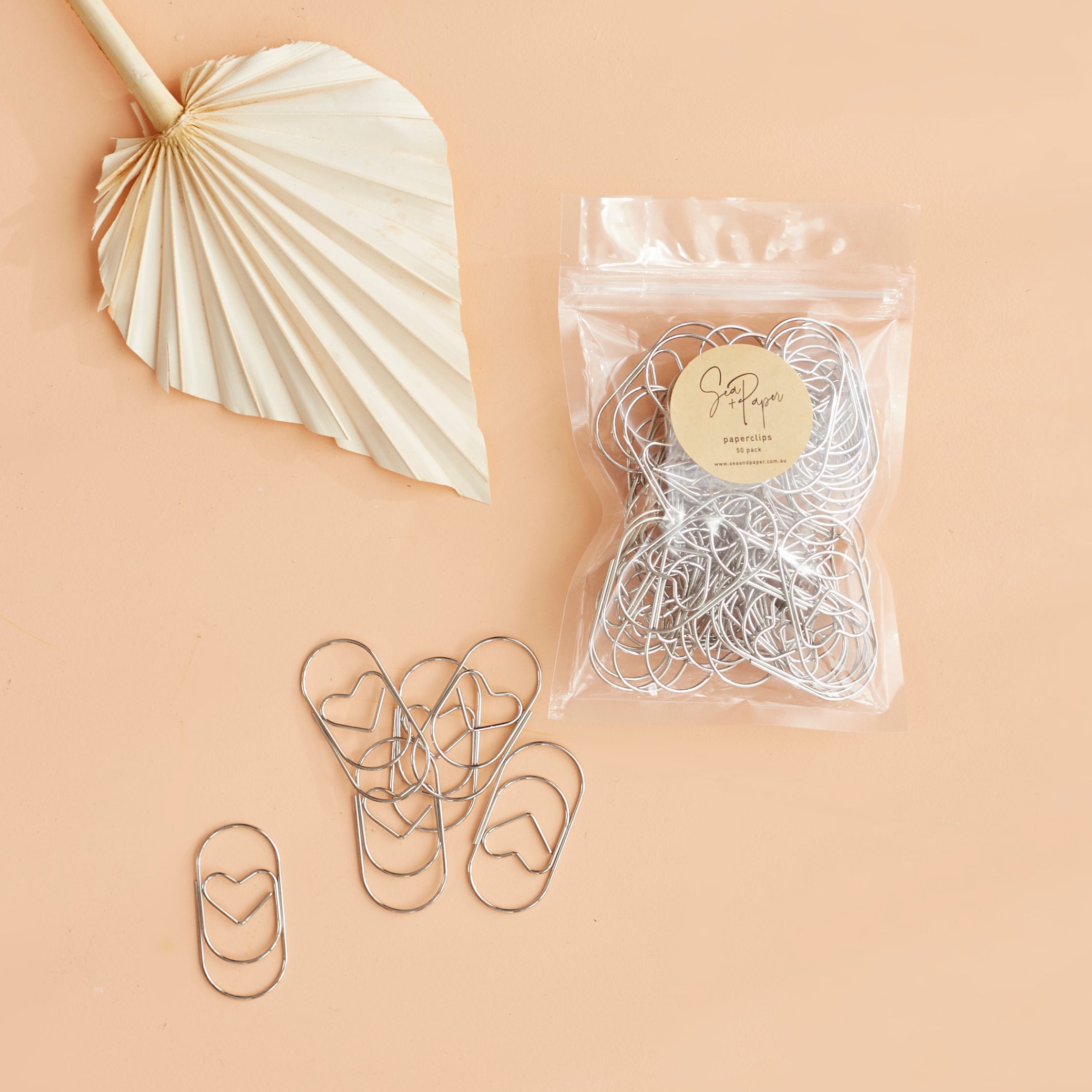 Large Oval Heart Paperclips - Gunmetal