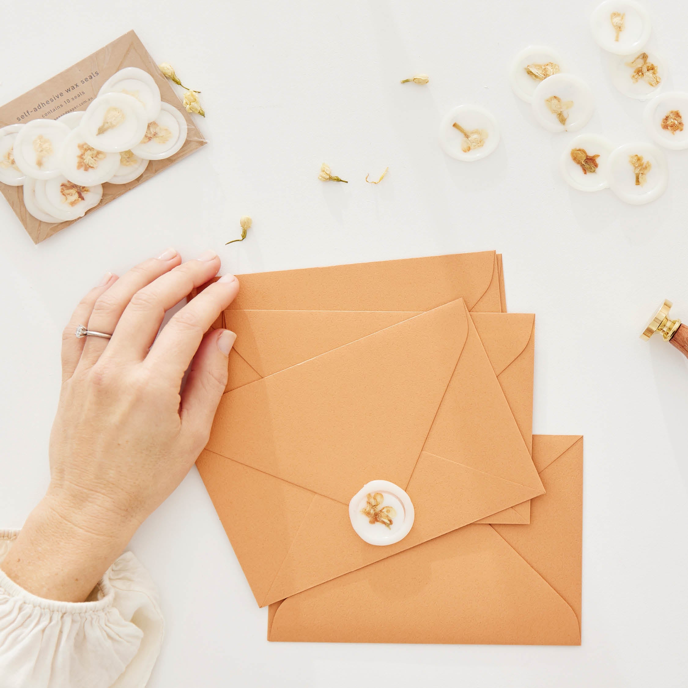 Self-Adhesive Wax Seals - Jasmine Bud