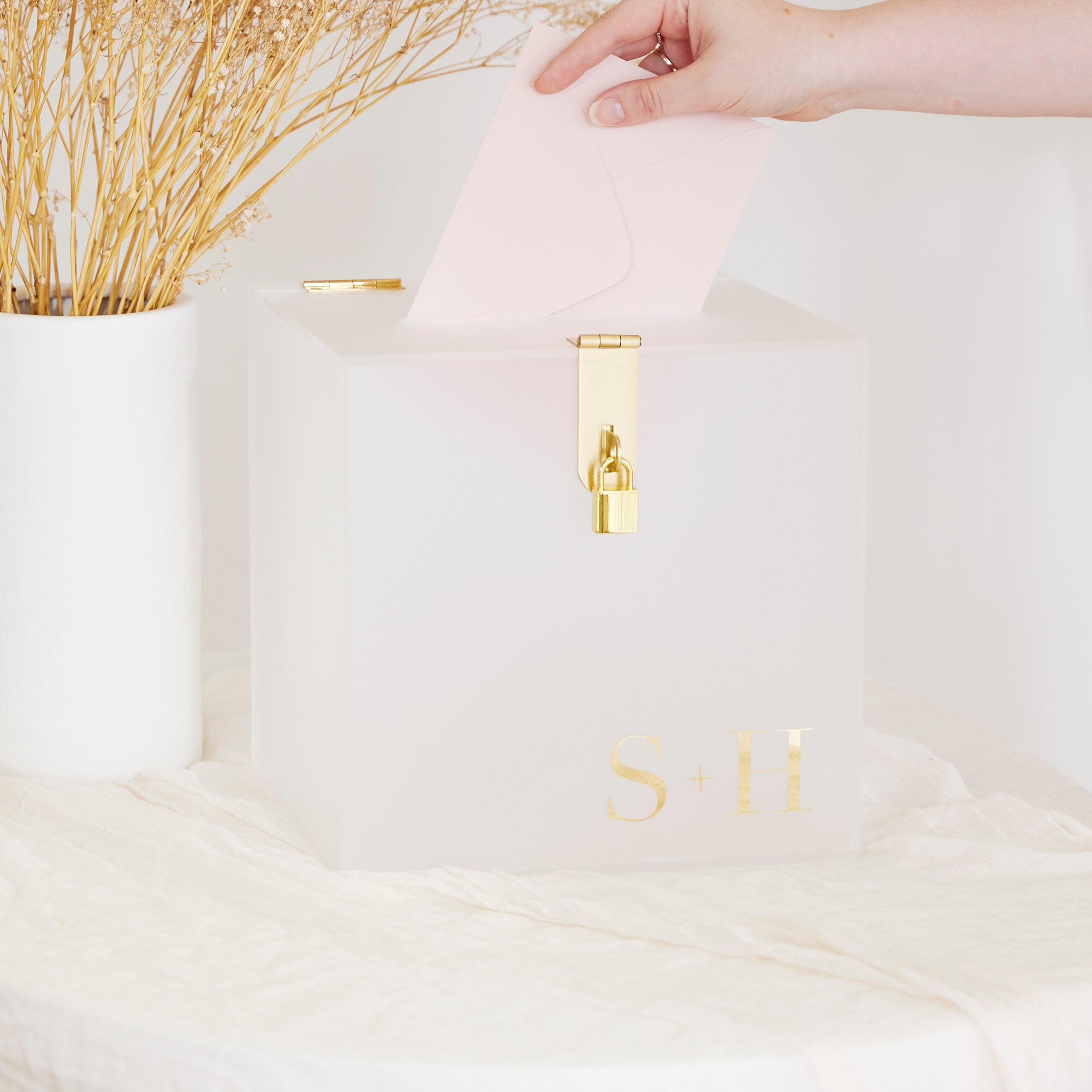 Acrylic Wishing Well - Clear Frost