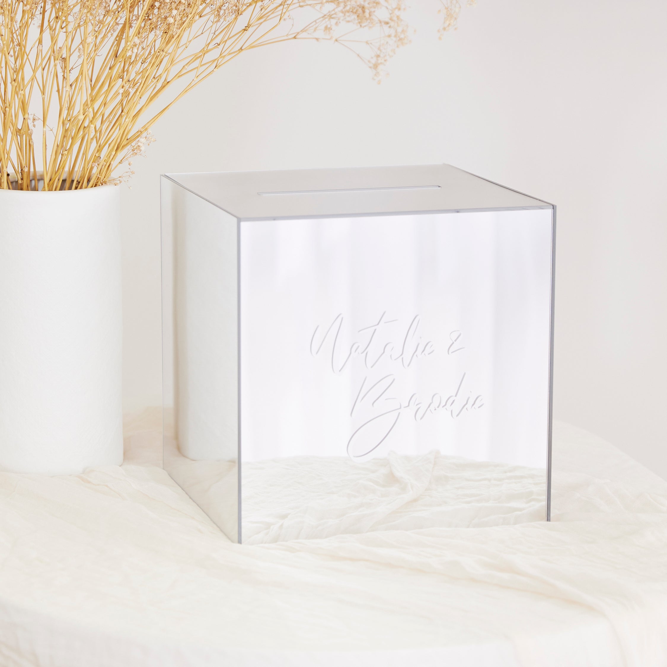 Acrylic Wishing Well - Mirror Silver Seamless