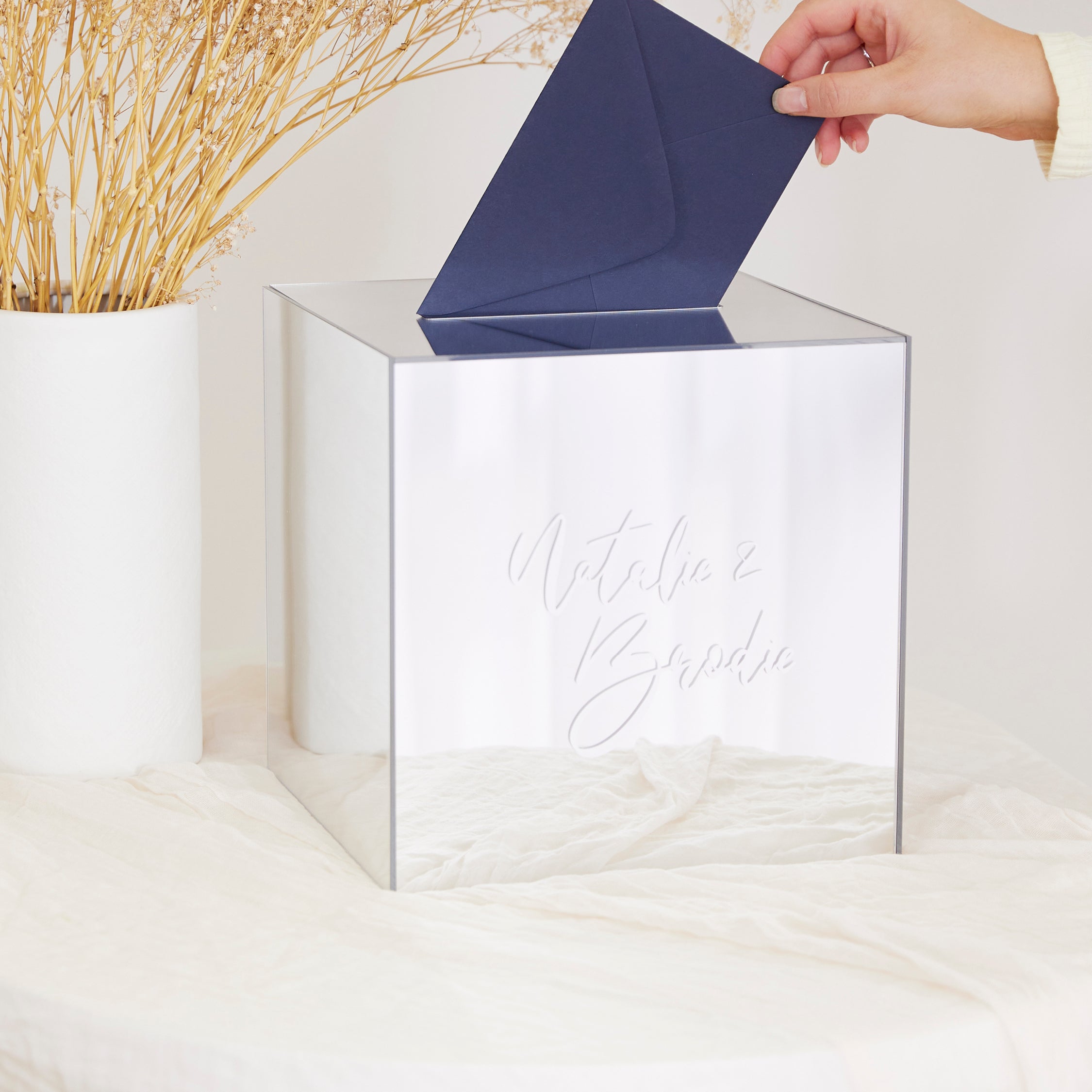 Acrylic Wishing Well - Mirror Silver Seamless